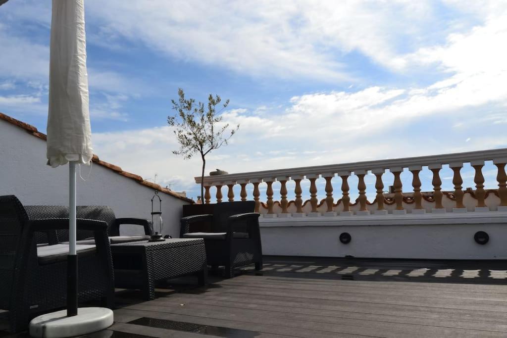 Marina Vila House Masnou Buitenkant foto